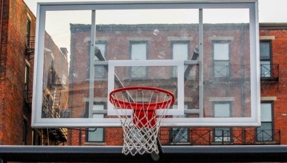 突发！周琦全运会不满判罚怒指裁判 情绪激动理论连吃两T被驱逐